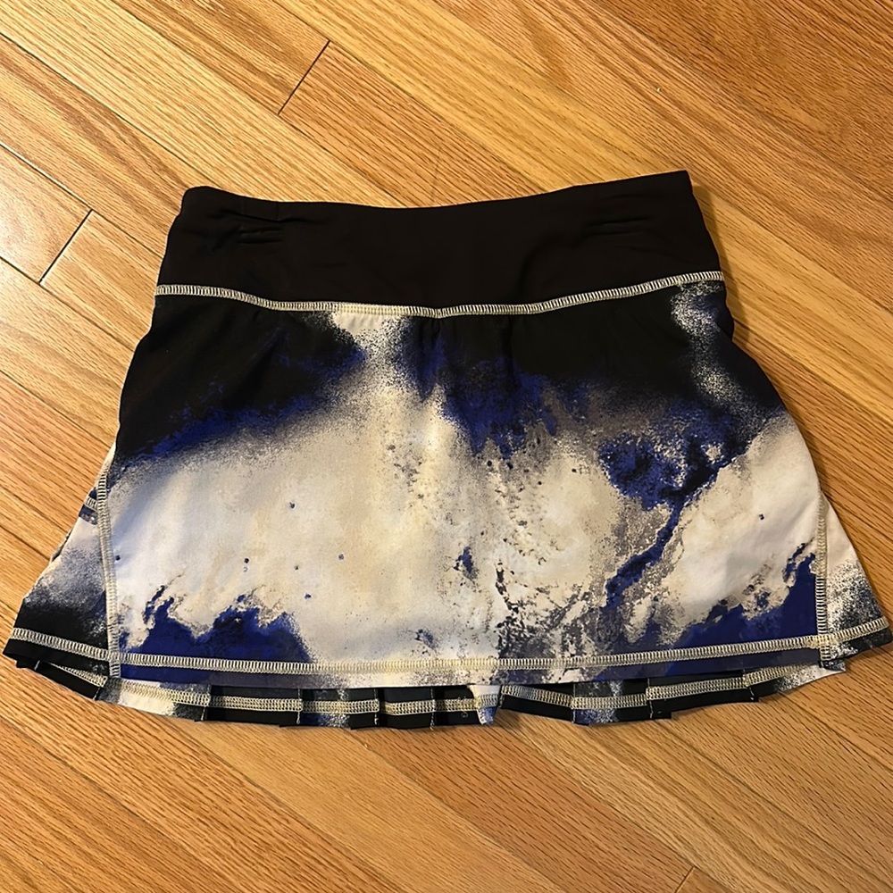 Lululemon Pace Setter Skirt/Skort Milky Way Multi Blue Black Print
